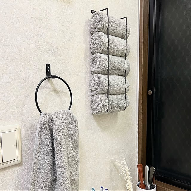 100均_タオル_額縁_部屋_変わる_レビュー, ダイソー_セリア_タオル_額縁_実体験ブログ, 100均インテリア_タオル_額縁_活用, 部屋改造_100均_タオル_額縁_評価