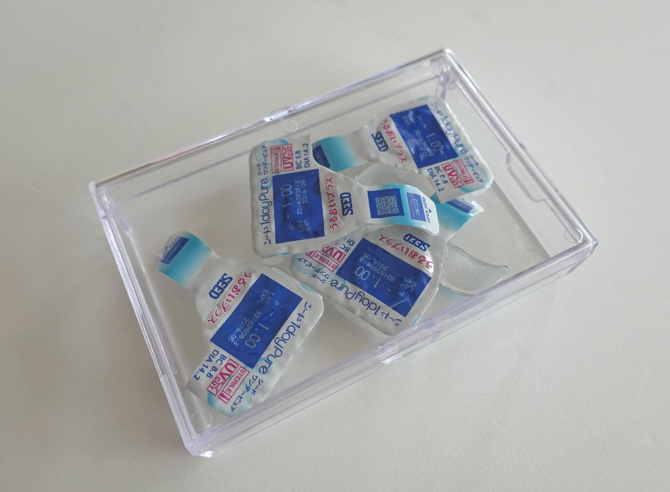 ダイソー_目薬ケース_100均_徹底レビュー, 100均_目薬ケース_便利か_実際に使って検証, ダイソー_セリア_目薬ケース_比較レビュー, 目薬ケース_100均アイテム_評価_レビュー