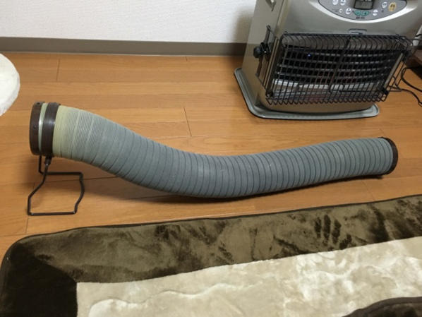 100均_こたつホース_レビュー, ダイソー_こたつホース_神アイテム, こたつ_寒さ対策_電気代, こたつホース_冬_便利