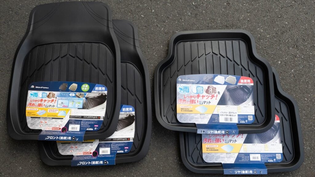 100均_車_フロアマット_汚れ防止_レビュー, ダイソー_フロアマット_汚れ防止_検証, セリア_フロアマット_汚れ防止_検証, 車_フロアマット_汚れ防止_対策