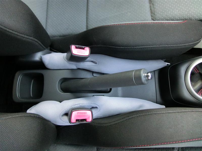 100均_車_隙間クッション_レビュー, ダイソー_スペースクッション_検証, 車_隙間_ストレス_激減, 車_スペースクッション_使える？