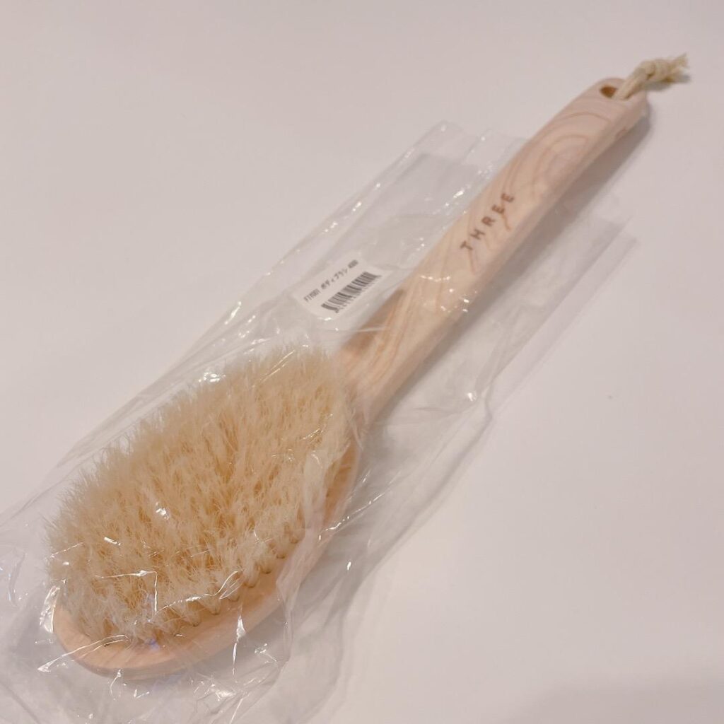 セリア_背中洗いブラシ_レビュー, 100均_背中洗いブラシ_比較, ダイソー_背中洗いブラシ_検証, 背中洗いブラシ_正直感想