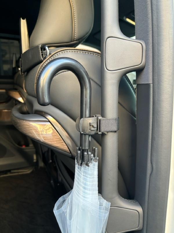 ダイソー_車用傘立て_レビュー, 100均_車用傘立て_検証, 車内_傘_ストレス_激減, 車用傘立て_実力
