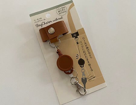 リールキーホルダー 100均 ダイソー セリア キャンドゥ, リールキーホルダー 100均 耐久性 使い勝手, ダイソー セリア キャンドゥ リールキーホルダー 比較