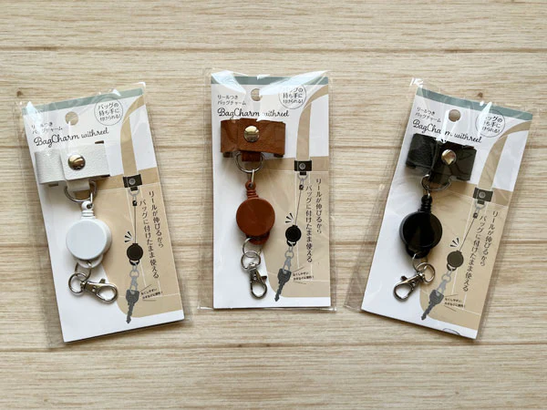 リールキーホルダー 100均 ダイソー セリア キャンドゥ, リールキーホルダー 100均 耐久性 使い勝手, ダイソー セリア キャンドゥ リールキーホルダー 比較