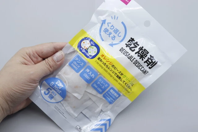 乾燥剤 100均 ダイソー セリア キャンドゥ, 乾燥剤 100均 比較, 乾燥剤 100均 使ってみた, 100均 乾燥剤 本音レビュー