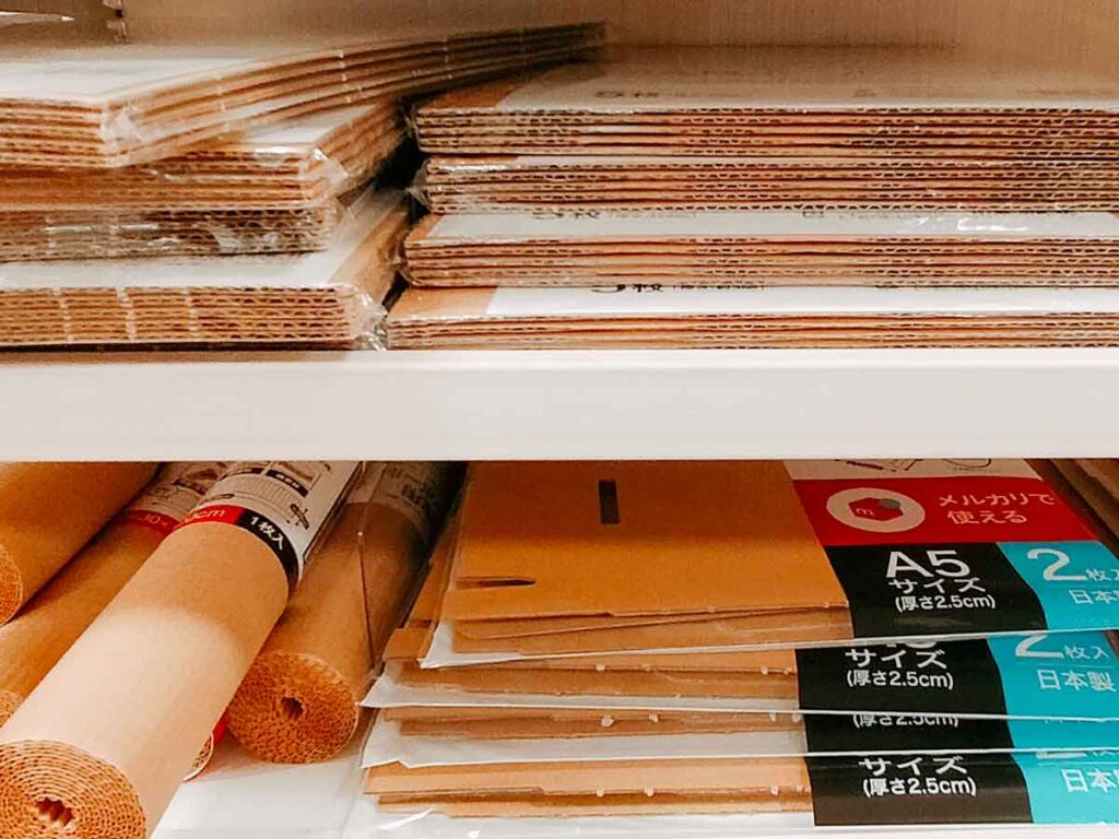 巻きダンボール ダイソー 購入, ダイソー 巻きダンボール サイズ 強度, 巻きダンボール 活用アイデア ダイソー, ダイソー 巻きダンボール 実際に使ってみた
