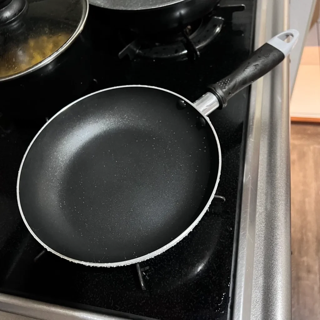セリアのフライパンの特徴