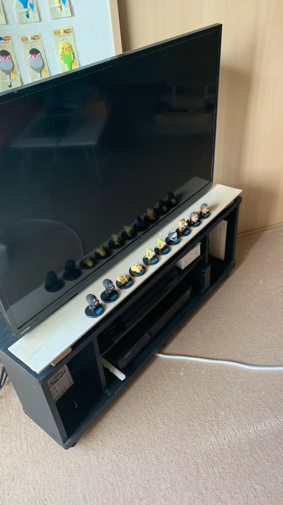 ダイソーの500円テレビ台の特徴